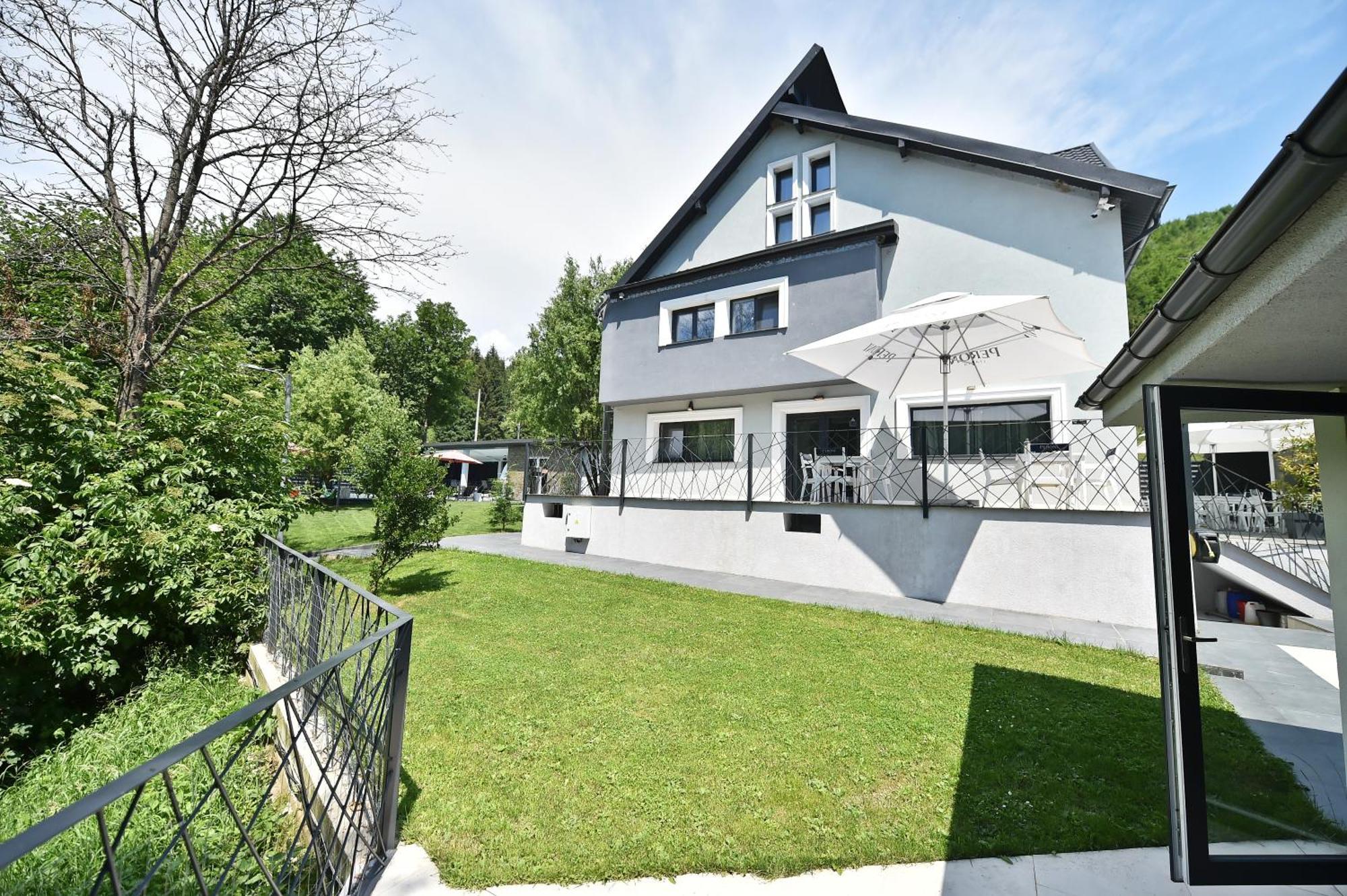 Mira By Atra Bed and Breakfast Teşila Εξωτερικό φωτογραφία