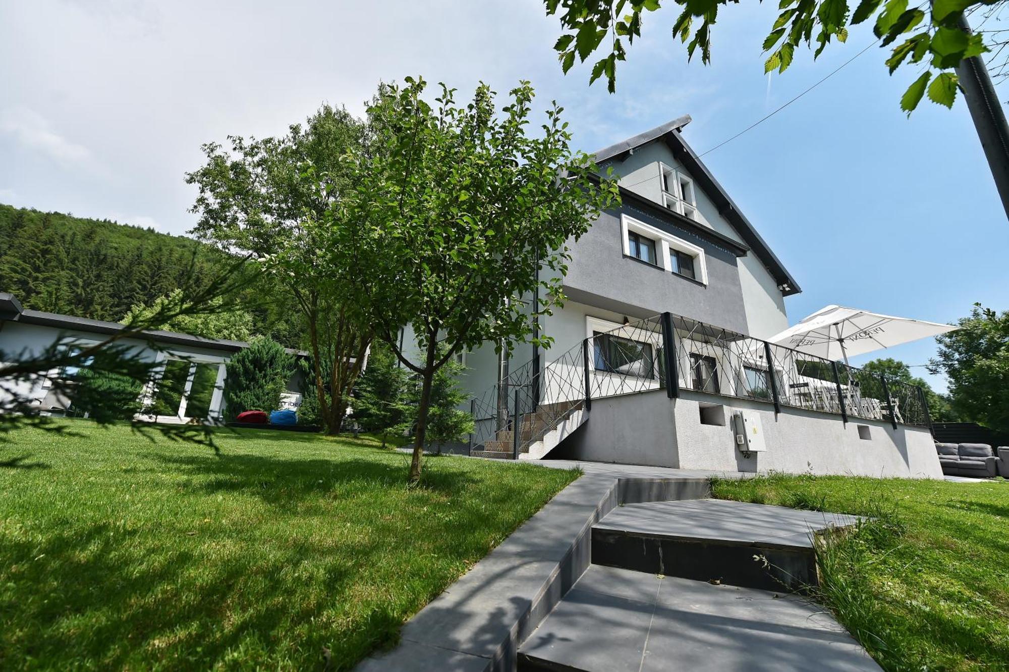 Mira By Atra Bed and Breakfast Teşila Εξωτερικό φωτογραφία